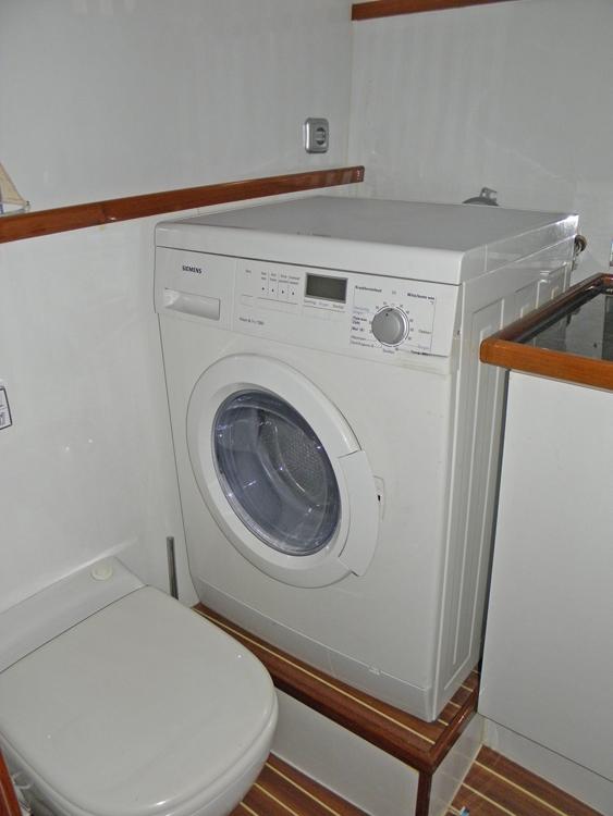 Aft cabin, Accommodation